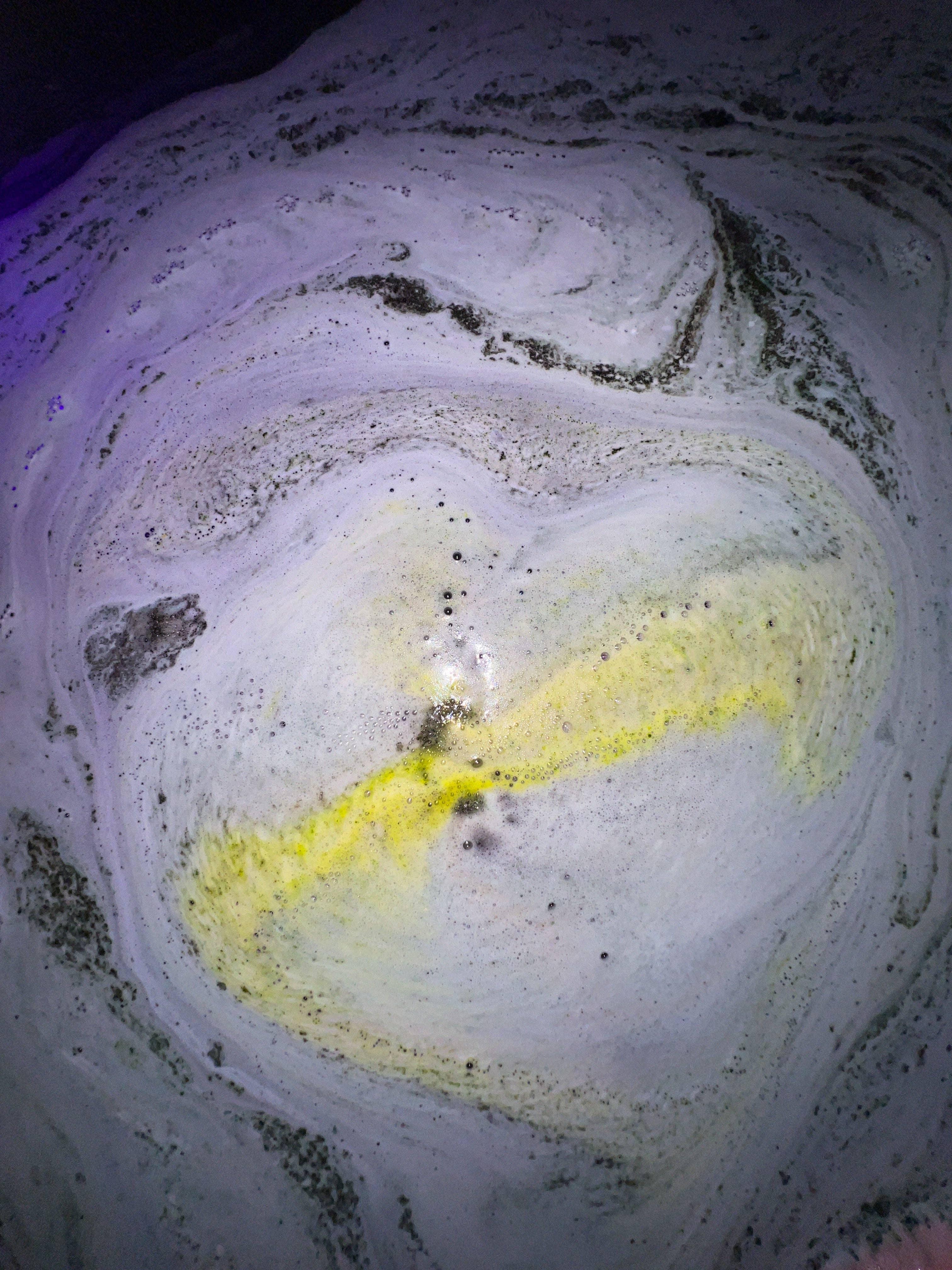 Lunar Kitty Bath Bomb